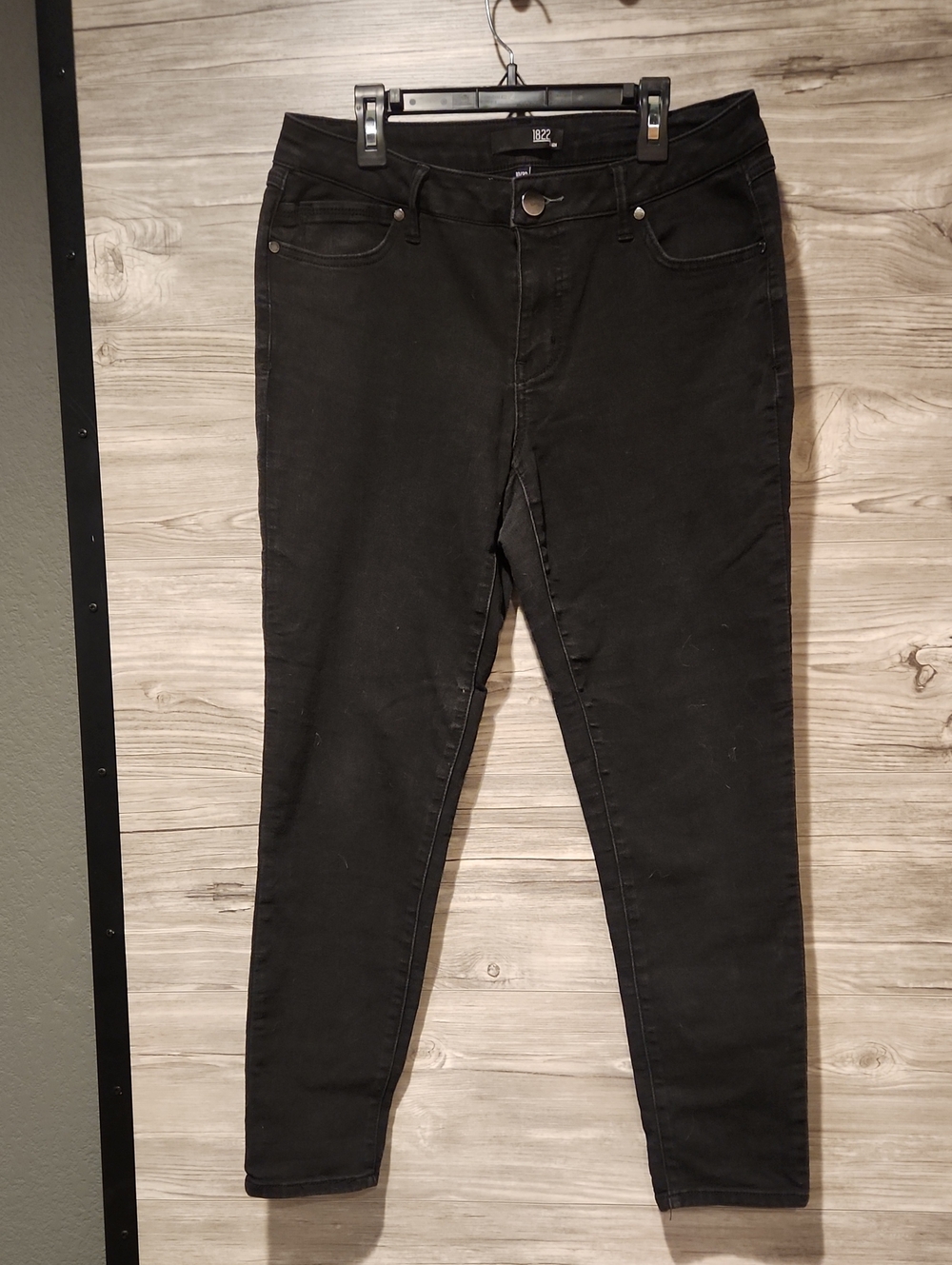 Black Women’s Skinny Jeans - 1822 Denim
